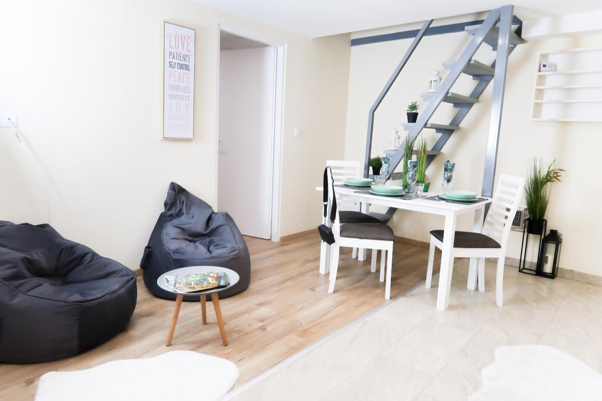 Budapest City Center, Nicely Renovated Apartment With 3 Bedrooms Kültér fotó